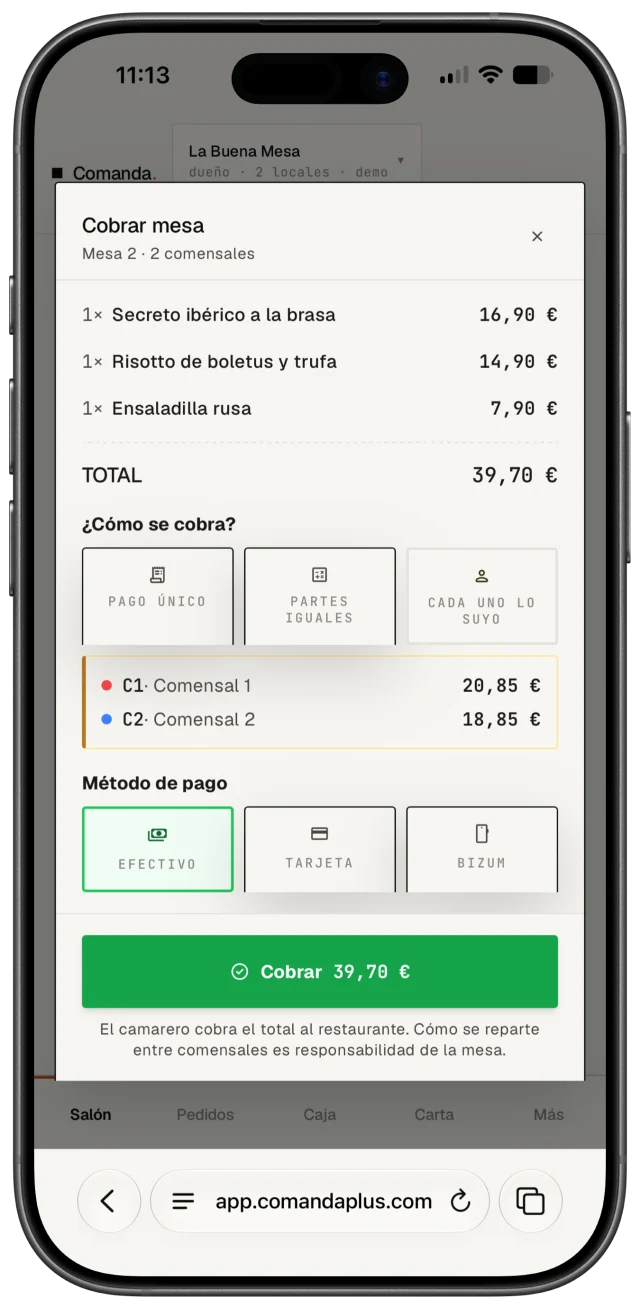 Pantalla de cobro de la mesa: pago único, partes iguales o cada uno lo suyo, con efectivo, tarjeta o Bizum